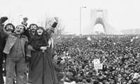 نگاهی به اتفاقات روزهای 12 تا 22 بهمن سال 57 در ایران